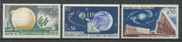 Série Télécommunications spatiales. 3 valeurs Y1362S