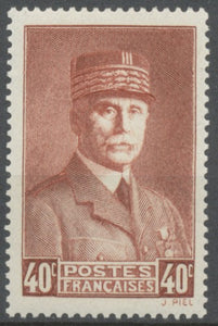 Effigie du Maréchal Pétain. 40c brun-rouge Neuf luxe ** Y470